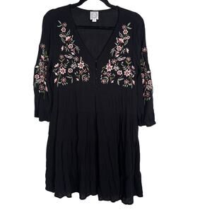 Francescas Blue Rain Medium Black Floral Embroidered V Neck Tiered Dress Crepe